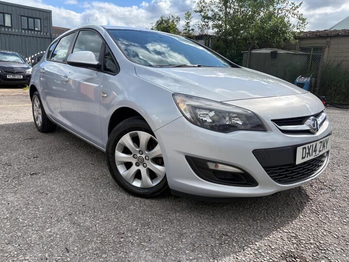 Vauxhall Astra 1.6 16v Design Euro 5 5dr