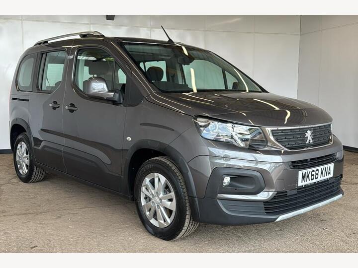 Peugeot RIFTER 1.5 BlueHDi Allure Standard MPV Euro 6 (s/s) 5dr Peugeot RIFTER 1.5 BlueHDi Allure Standard MPV Euro 6 (s/s) 5dr