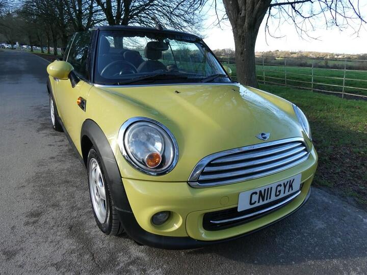 MINI Convertible 1.6 Cooper Euro 5 2dr