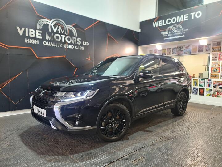 Mitsubishi Outlander 2.0 MIVEC Black CVT 4WD Euro 6 (s/s) 5dr Mitsubishi Outlander 2.0 MIVEC Black CVT 4WD Euro 6 (s/s) 5dr