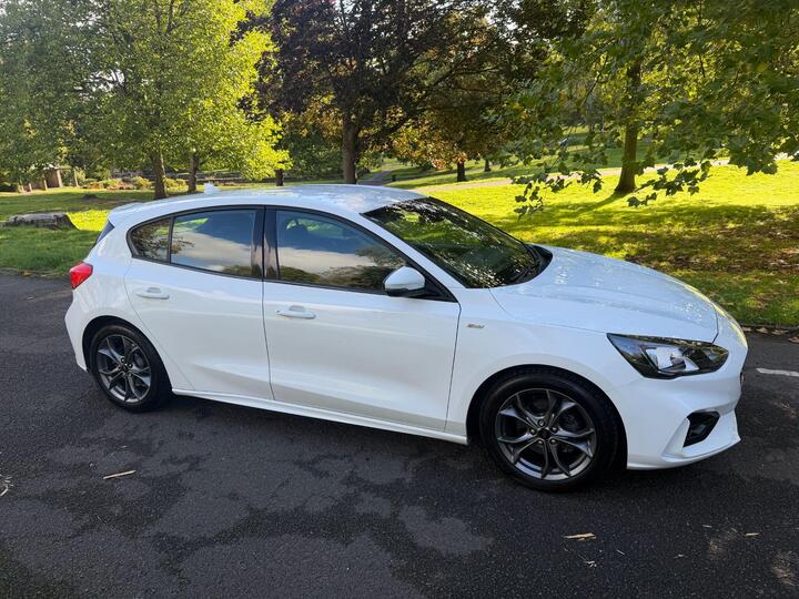 Ford Focus 1.0T EcoBoost ST-Line Euro 6 (s/s) 5dr