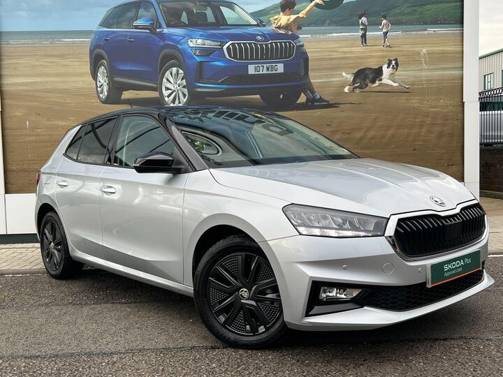 Skoda Fabia 1.0 MPI Colour Edition Euro 6 (s/s) 5dr Skoda Fabia 1.0 MPI Colour Edition Euro 6 (s/s) 5dr