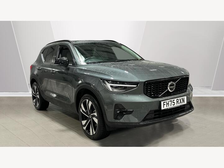 Volvo XC40 2.0 B4 MHEV Ultra Dark DCT Auto Euro 6 (s/s) 5dr