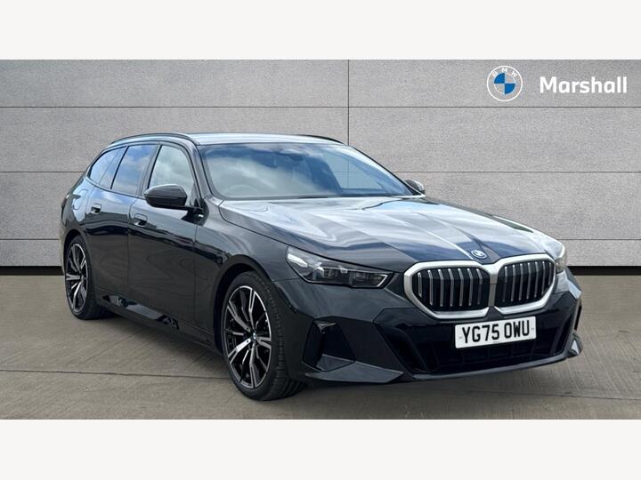 BMW 5 Series 2.0 530e 22.1kWh M Sport Touring Steptronic Euro 6 (s/s) 5dr BMW 5 Series 2.0 530e 22.1kWh M Sport Touring Steptronic Euro 6 (s/s) 5dr