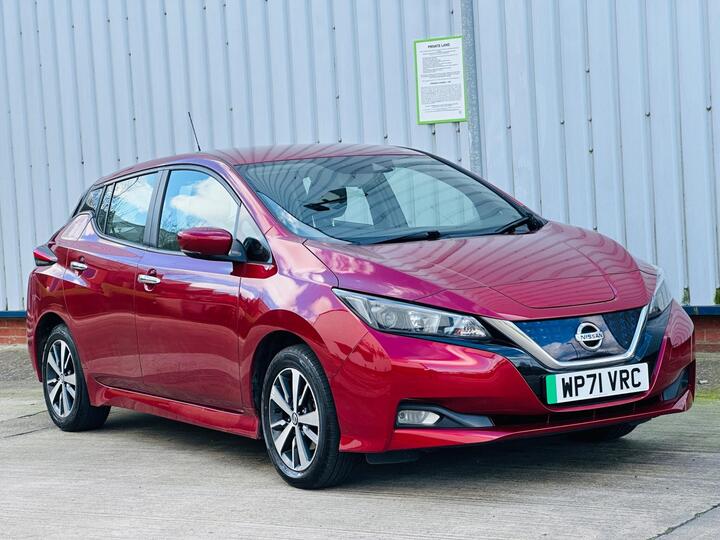 Nissan Leaf 40kWh Acenta Auto 5dr Nissan Leaf 40kWh Acenta Auto 5dr