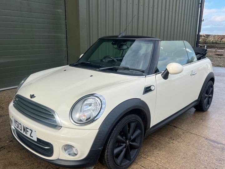MINI Convertible 1.6 Cooper Euro 6 (s/s) 2dr