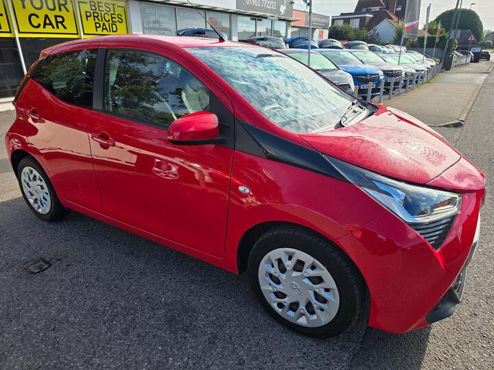 Toyota AYGO 1.0 VVT-i X-play X-shift Euro 6 5dr (Safety Sense)