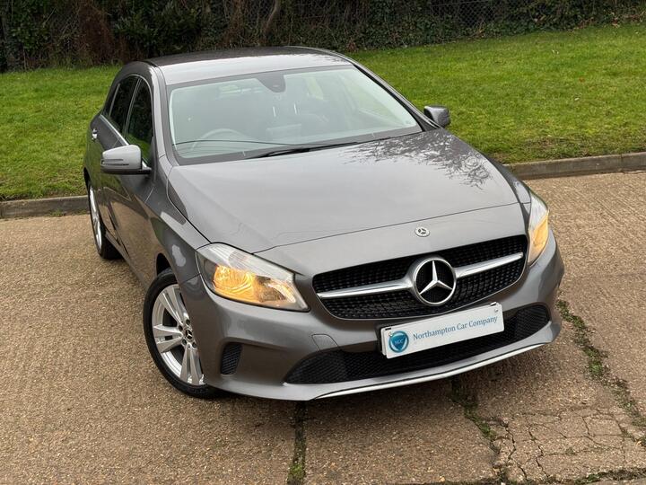 Mercedes-Benz A Class 1.5 A180d Sport Euro 6 (s/s) 5dr Mercedes-Benz A Class 1.5 A180d Sport Euro 6 (s/s) 5dr