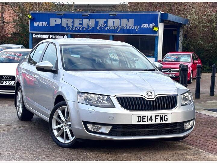 Skoda Octavia 1.6 TDI Elegance Euro 5 (s/s) 5dr Skoda Octavia 1.6 TDI Elegance Euro 5 (s/s) 5dr