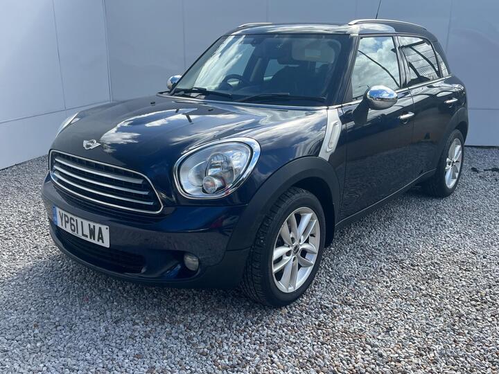 MINI Countryman 1.6 Cooper Euro 5 (s/s) 5dr MINI Countryman 1.6 Cooper Euro 5 (s/s) 5dr