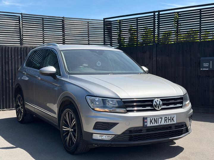 Volkswagen Tiguan 2.0 TDI BlueMotion Tech SE Navigation DSG 4Motion Euro 6 (s/s) 5dr