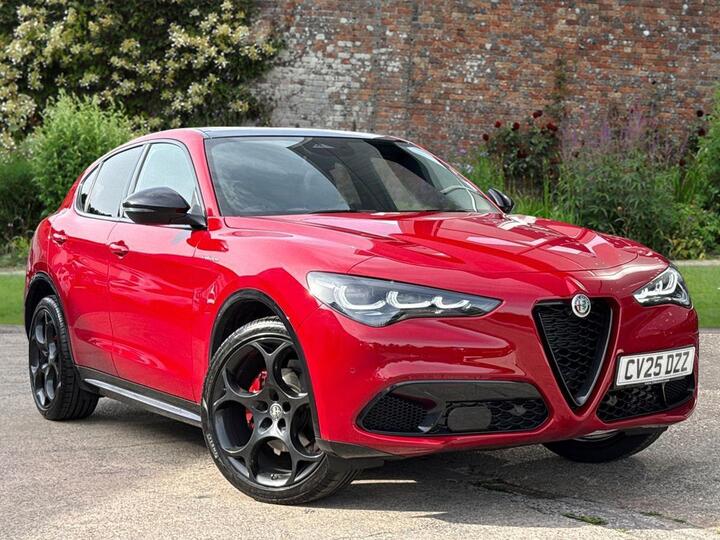 Alfa Romeo Stelvio 2.0T Veloce Auto Q4 AWD Euro 6 (s/s) 5dr Alfa Romeo Stelvio 2.0T Veloce Auto Q4 AWD Euro 6 (s/s) 5dr