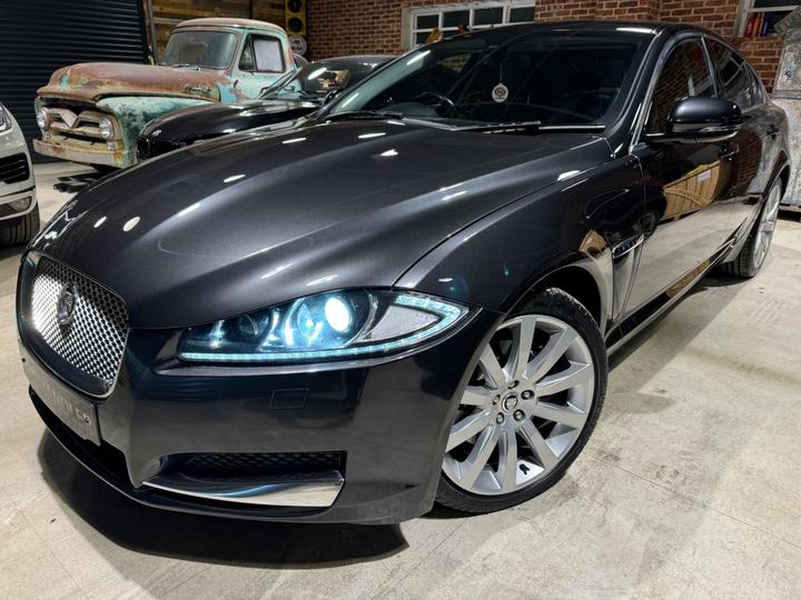 Jaguar XF 2.2d Premium Luxury Auto Euro 5 (s/s) 4dr