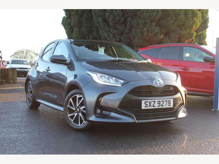 Toyota Yaris 1.5 VVT-h Design E-CVT Euro 6 (s/s) 5dr