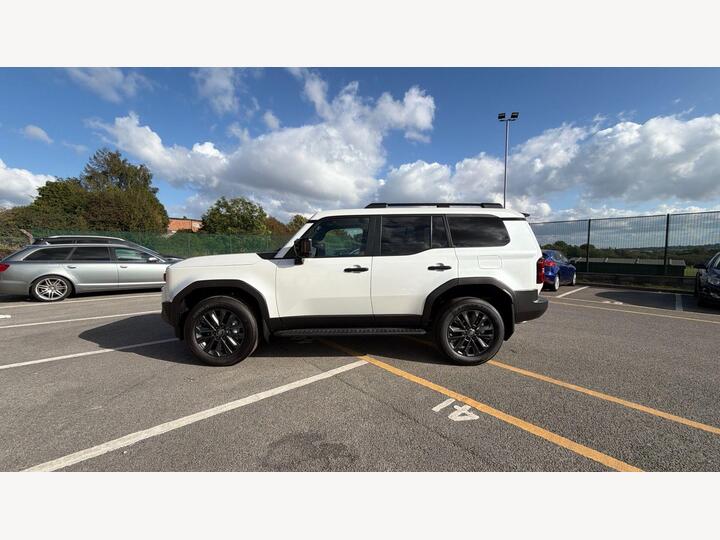 Toyota Land Cruiser 2.8D MHEV Invincible Auto 4WD Euro 6 (s/s) 5dr (LWB)