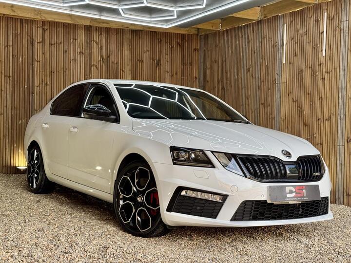 Skoda Octavia 2.0 TSI VRS Euro 6 (s/s) 5dr