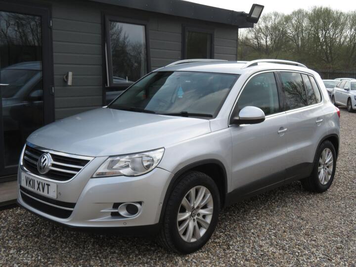 Volkswagen Tiguan 2.0 TDI BlueMotion Tech Match 2WD Euro 5 (s/s) 5dr Volkswagen Tiguan 2.0 TDI BlueMotion Tech Match 2WD Euro 5 (s/s) 5dr