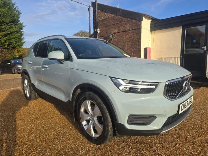 Volvo XC40 2.0 D3 Momentum Auto AWD Euro 6 (s/s) 5dr