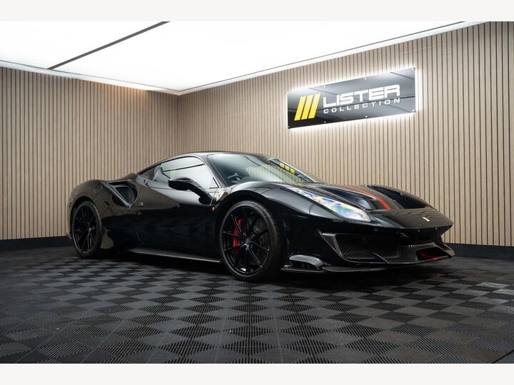 Ferrari 488 Pista 3.9T V8 F1 DCT Euro 6 (s/s) 2dr Ferrari 488 Pista 3.9T V8 F1 DCT Euro 6 (s/s) 2dr