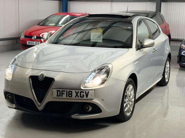 Alfa Romeo Giulietta 1.6 JTDM-2 Tecnica Euro 6 (s/s) 5dr