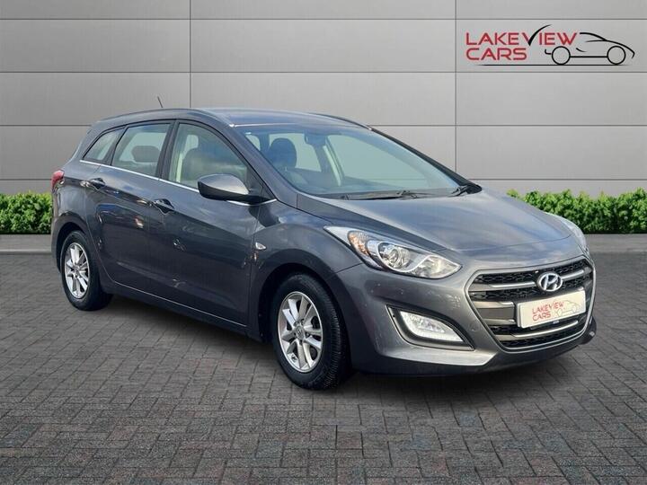 Hyundai I30 1.6 CRDi Blue Drive SE Tourer Euro 6 (s/s) 5dr Hyundai I30 1.6 CRDi Blue Drive SE Tourer Euro 6 (s/s) 5dr