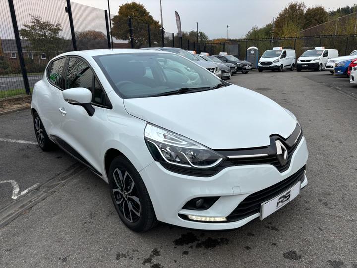 Renault Clio 0.9 TCe Play Euro 6 (s/s) 5dr