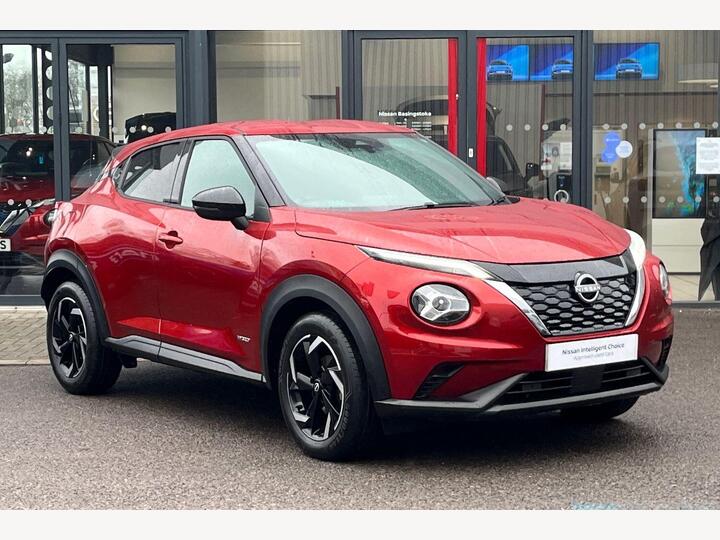 Nissan Juke 1.6 N-Connecta Auto Euro 6 5dr Nissan Juke 1.6 N-Connecta Auto Euro 6 5dr