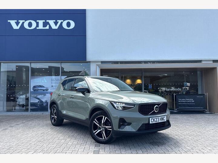 Volvo XC40 2.0 B4 MHEV Plus DCT Auto AWD Euro 6 (s/s) 5dr