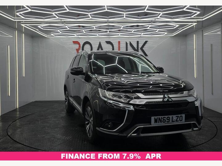 Mitsubishi OUTLANDER 2.0 MIVEC Design CVT 4WD Euro 6 (s/s) 5dr Mitsubishi OUTLANDER 2.0 MIVEC Design CVT 4WD Euro 6 (s/s) 5dr