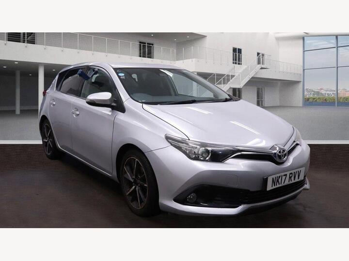 Toyota Auris 1.6 D-4D Design Euro 6 (s/s) 5dr (Safety Sense) Toyota Auris 1.6 D-4D Design Euro 6 (s/s) 5dr (Safety Sense)