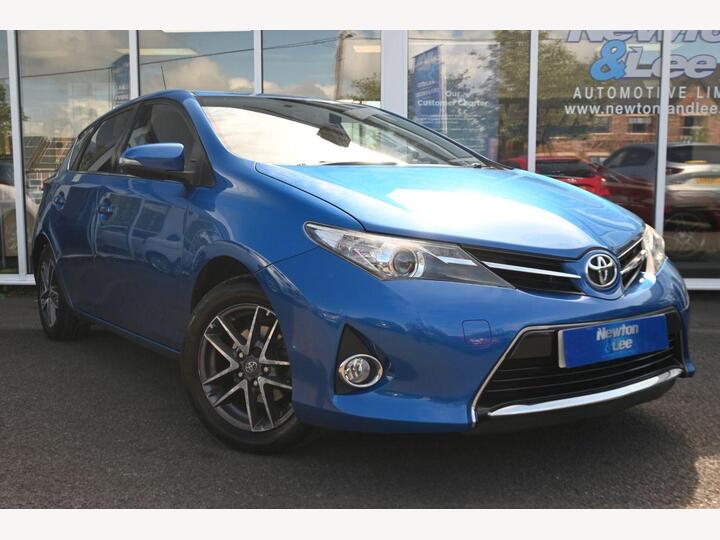 Toyota AURIS 1.6 V-Matic Icon Plus Euro 5 5dr