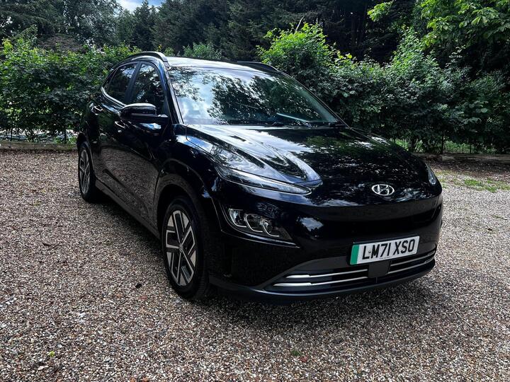 Hyundai KONA 64kWh Premium Auto 5dr (10.5kW Charger) Hyundai KONA 64kWh Premium Auto 5dr (10.5kW Charger)