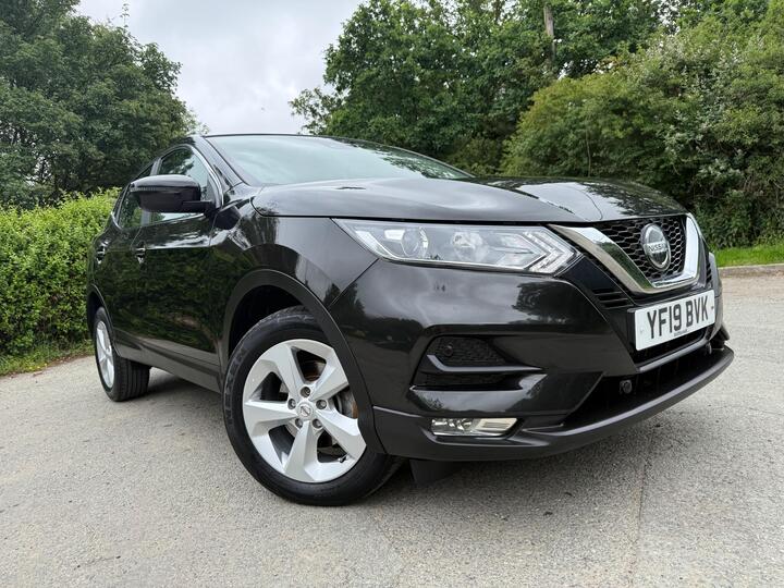 Nissan Qashqai 1.3 DIG-T Acenta Premium Euro 6 (s/s) 5dr