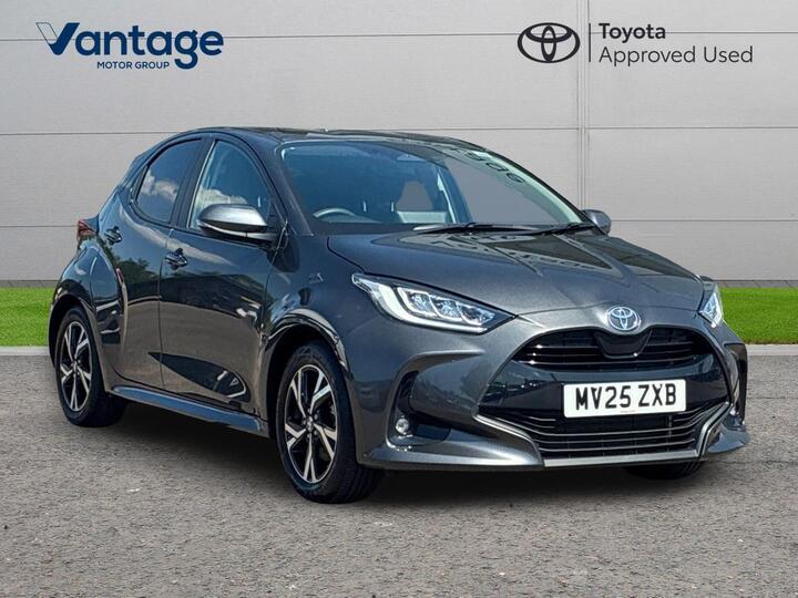 Toyota Yaris 1.5 VVT-h Design E-CVT Euro 6 (s/s) 5dr