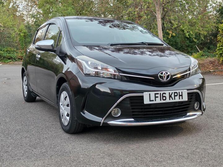 Toyota Yaris 1.33 Dual VVT-i Icon Multidrive S Euro 6 5dr (Safety Sense)