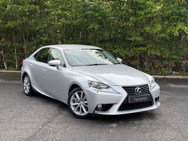 Lexus IS 2.5 300h Luxury E-CVT Euro 5 (s/s) 4dr