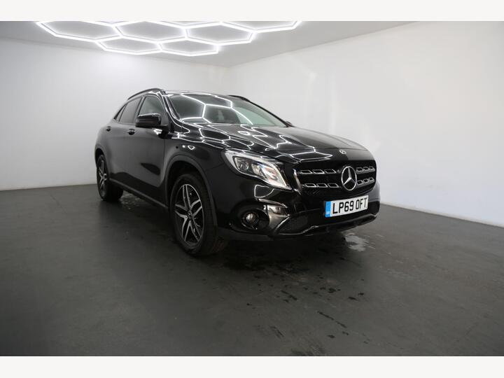 Mercedes-Benz GLA 1.6 GLA180 Urban Edition 7G-DCT Euro 6 (s/s) 5dr Mercedes-Benz GLA 1.6 GLA180 Urban Edition 7G-DCT Euro 6 (s/s) 5dr