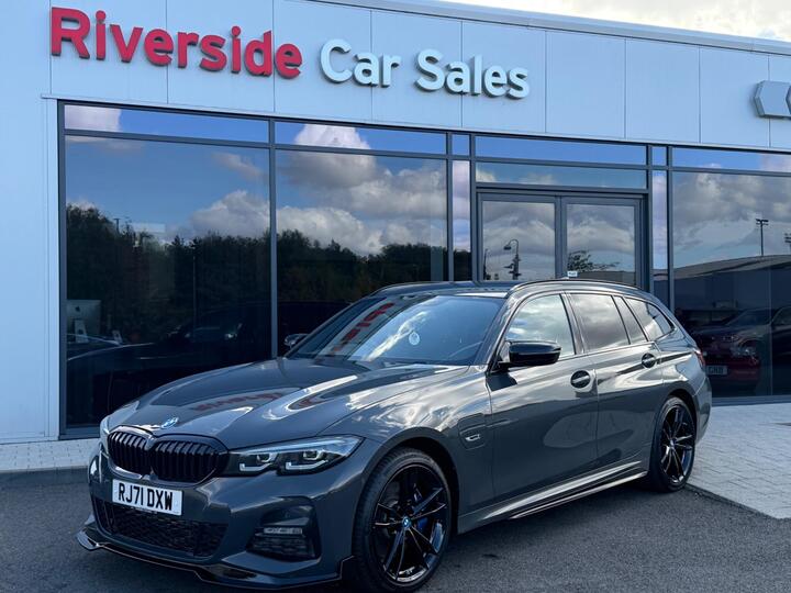 BMW 3 Series 2.0 330e 12kWh M Sport Pro Edition Touring Auto Euro 6 (s/s) 5dr