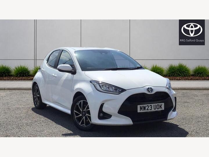 Toyota Yaris 1.5 VVT-h Design E-CVT Euro 6 (s/s) 5dr