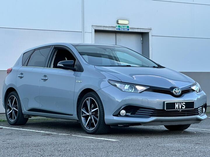 Toyota Auris 1.8 VVT-h Design CVT Euro 6 (s/s) 5dr