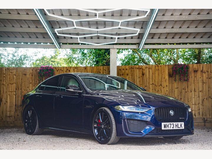 Jaguar XE 2.0 D200 MHEV R-Dynamic HSE Black Auto Euro 6 (s/s) 4dr