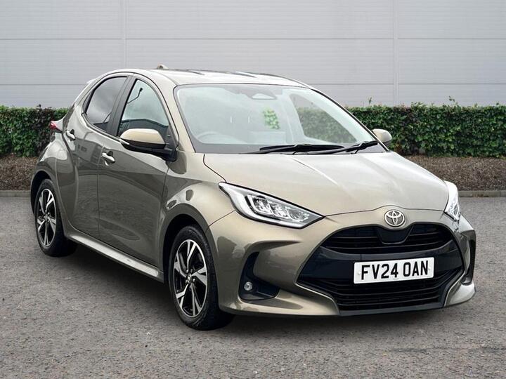 Toyota Yaris 1.5 VVT-h Design E-CVT Euro 6 (s/s) 5dr