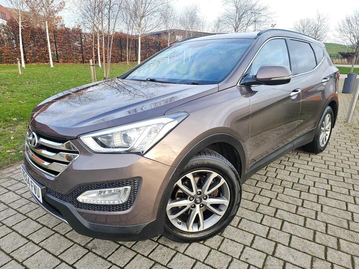 Hyundai Santa Fe 2.2 CRDi Premium Auto 4WD Euro 5 5dr (7 Seat) Hyundai Santa Fe 2.2 CRDi Premium Auto 4WD Euro 5 5dr (7 Seat)