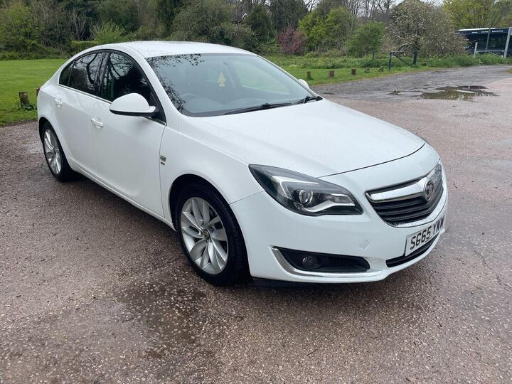 Vauxhall Insignia 1.6 CDTi EcoFLEX SRi Euro 6 (s/s) 5dr Vauxhall Insignia 1.6 CDTi EcoFLEX SRi Euro 6 (s/s) 5dr