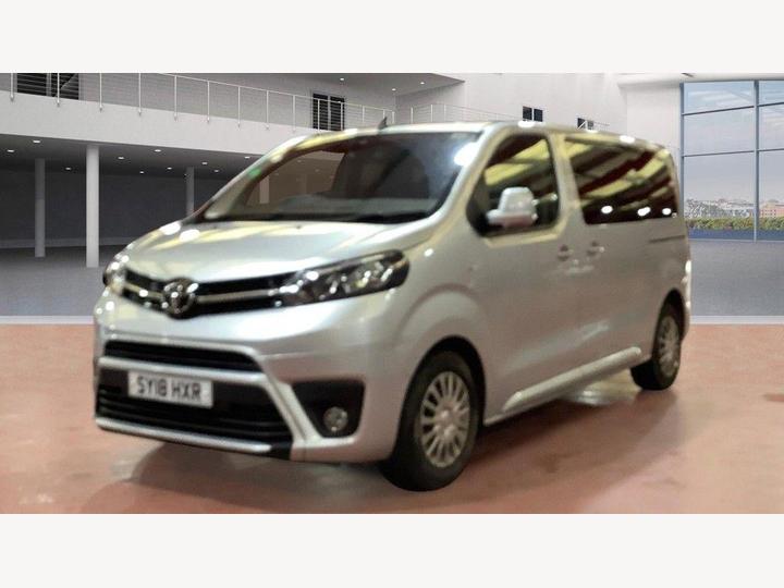 Toyota PROACE Verso 1.6D Shuttle Medium MPV  Euro 6 (9 Seat)