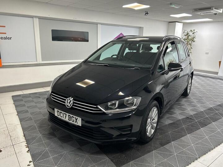 Volkswagen GOLF SV 1.6 TDI BlueMotion Tech SE Euro 6 (s/s) 5dr Volkswagen GOLF SV 1.6 TDI BlueMotion Tech SE Euro 6 (s/s) 5dr