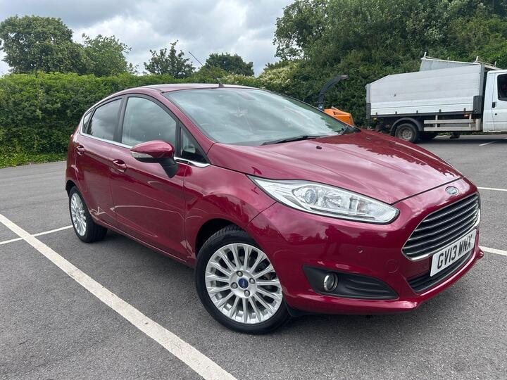 Ford Fiesta 1.0T EcoBoost Titanium Euro 5 (s/s) 5dr