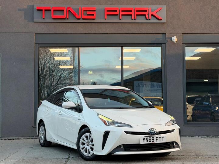 Toyota Prius 1.8 VVT-h Excel CVT Euro 6 (s/s) 5dr (15in Alloy)