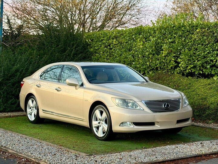 Lexus LS 4.6L 4d AUTO 376 BHP ONE OWNER LEXUS SERVICE HISTORY