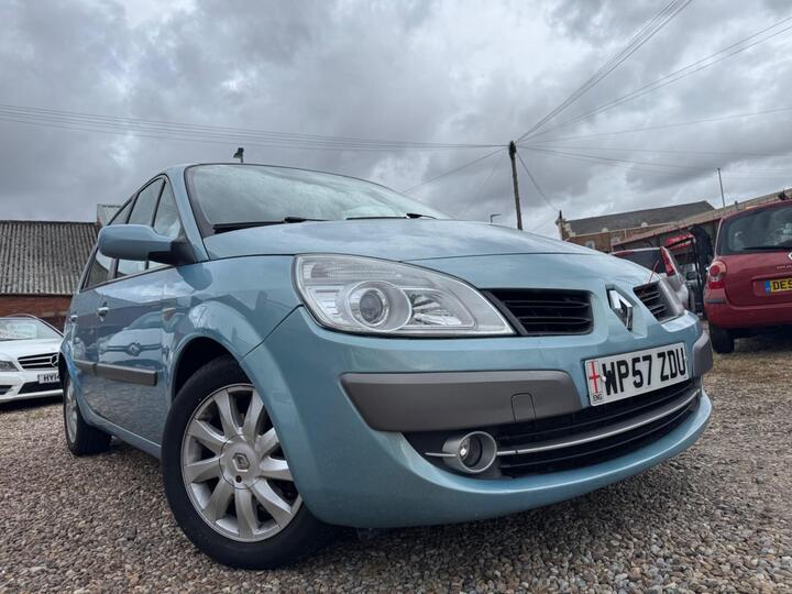 Renault Scenic 1.6 VVT Dynamique 5dr Renault Scenic 1.6 VVT Dynamique 5dr